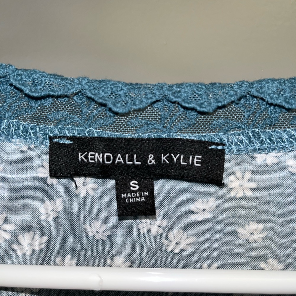KENDALL AND KYLIE TOP - Picture 3 of 3
